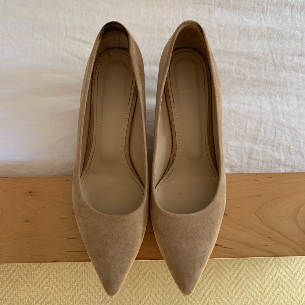 Theory City 55 Pump in Suede, Size 38